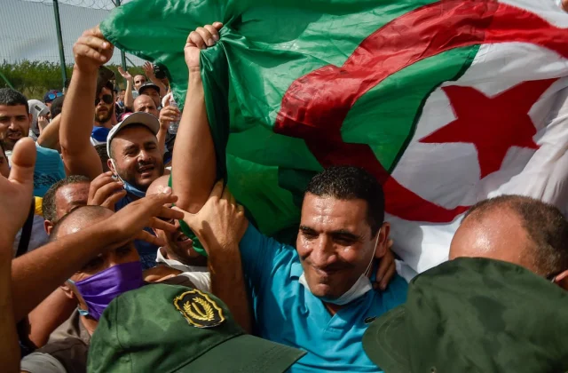 despite Covid-19, Hirak opposes the protest movement