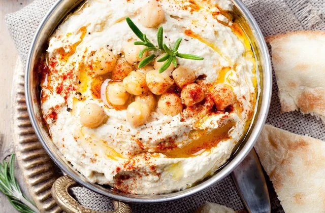 What Happens to Your Body When You Eat Hummus