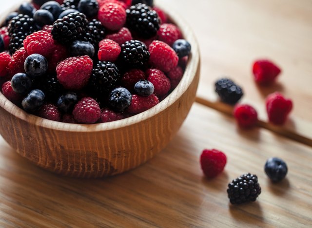 40 weight loss tips that help you drop more pounds 180 mixed berries