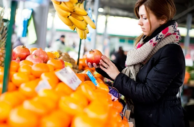 17 ‘Healthy’ Foods Nutritionists Wish You’d Stop