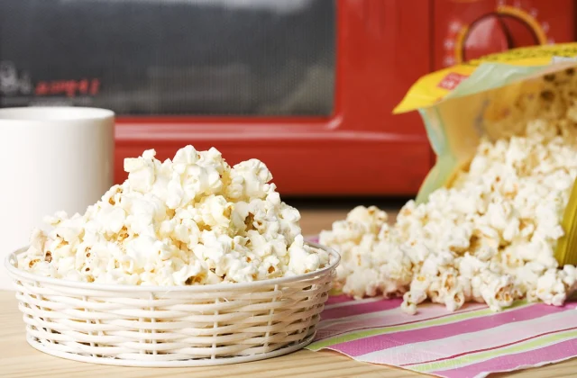 The #1 Reason Why You Shouldn’t Eat Microwave
