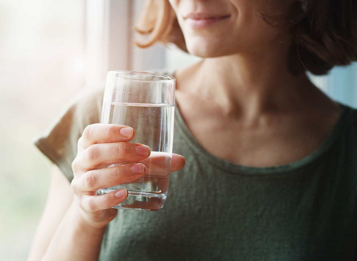 What No One Tells You Happens to Your Body When You Drink 8 Glasses