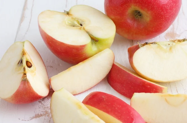 This One Trick Will Make Your Apples Stay Fresh for Longer