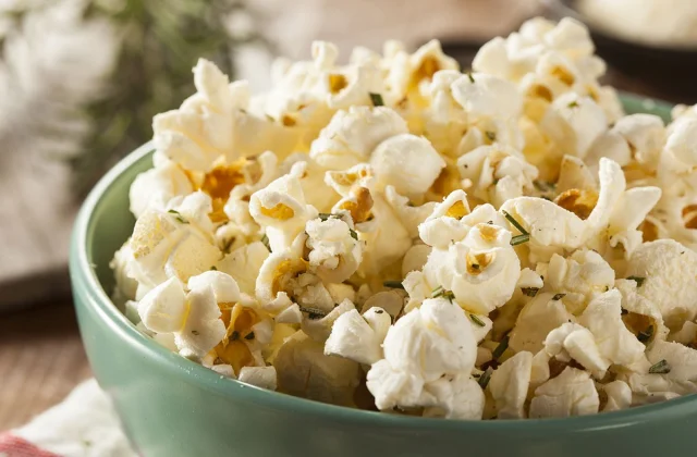 12 Best Snacks That Crush Hunger Cravings