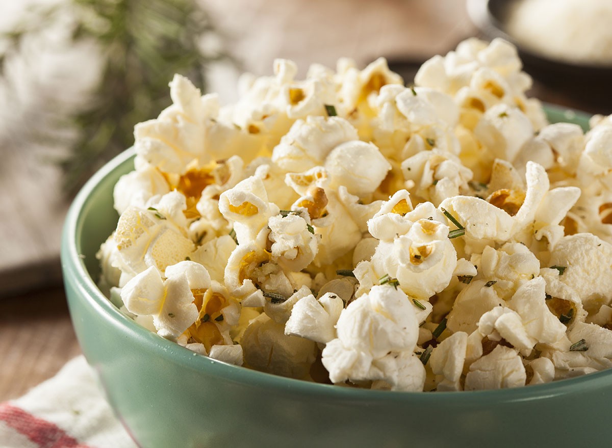 12 Best Snacks That Crush Hunger Cravings