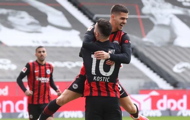 Barcelona consider Andre Silva as Memphis Depay’s alternative