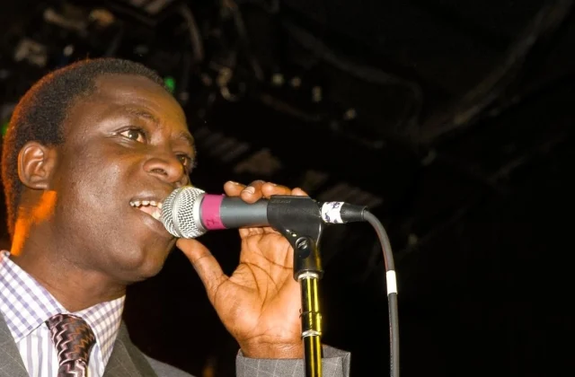 Dying of singer Thione Seck, considered one of