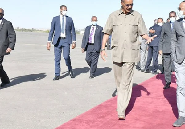 Ethiopian Prime Minister arrives in Eritrea for a two-day go to