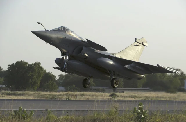 French airstrike in central Mali killed 19