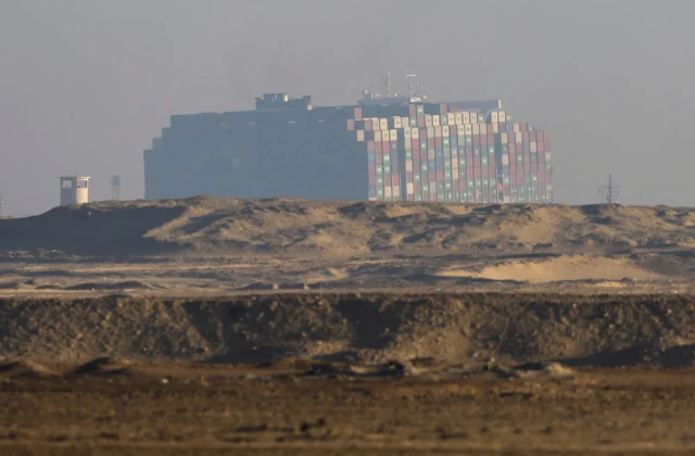 Giant ship partially stuck in the Suez Canal