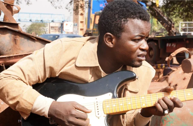 In Mali, Anansy Cissé does higher than resist –