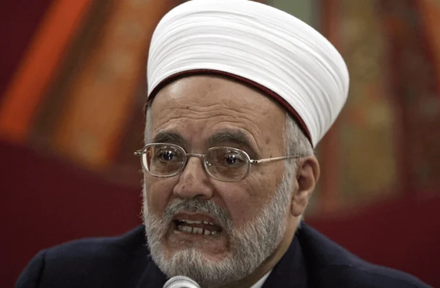 Israel ayaa xirtay Muftigii hore ee Qudus Sheekh