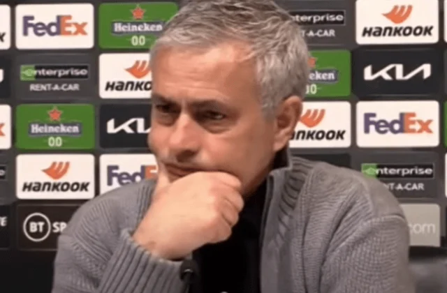 Jose Mourinho ayaa garaacay Arsenal