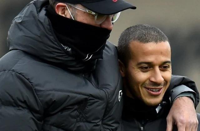 Jurgen Klopp ayaa ugu yeeray Thiago “qashin”