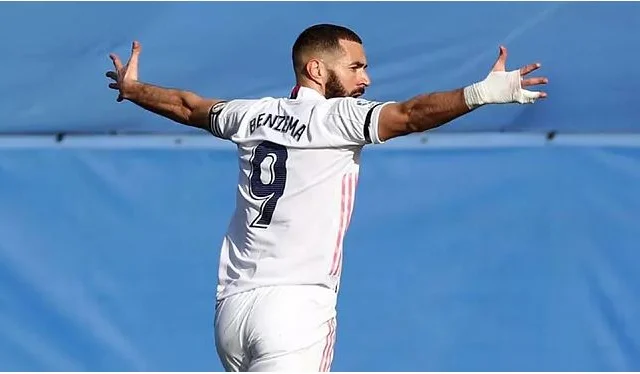 Karim Benzema Oo Qarna U Saarnaa Inuu Ku Biiro