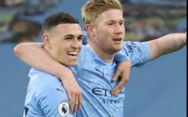 Manchester City waxay sameysay Hattrick