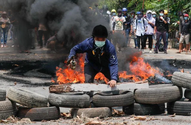 Myanmar: Militariga oo toogashada Rayidka kordhiyay &