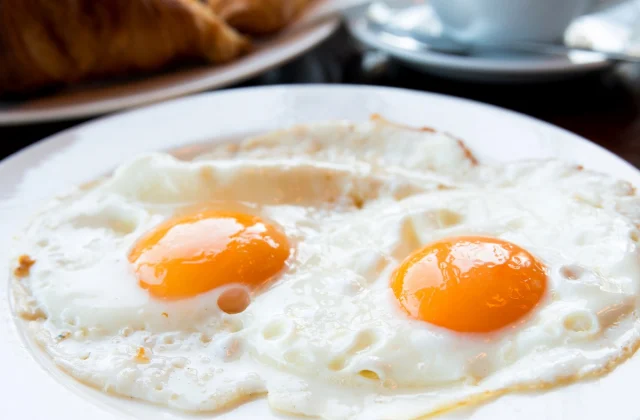 One Major Side Effect of Eating Eggs, Says Science