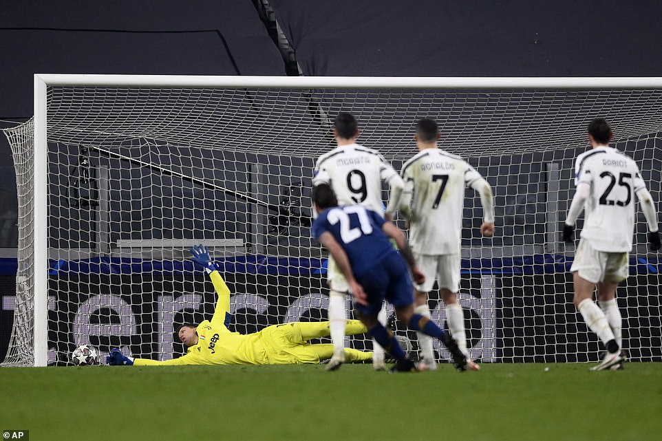 Rio Ferdinand iyo Robbie Savage ayaa isku raacay