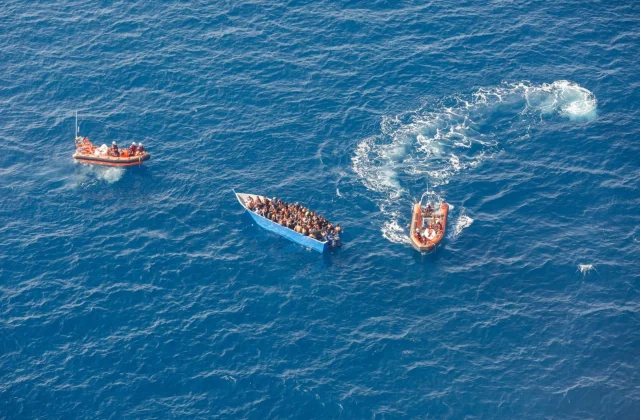 Smugglers throw 80 overboard en route to Yemen,