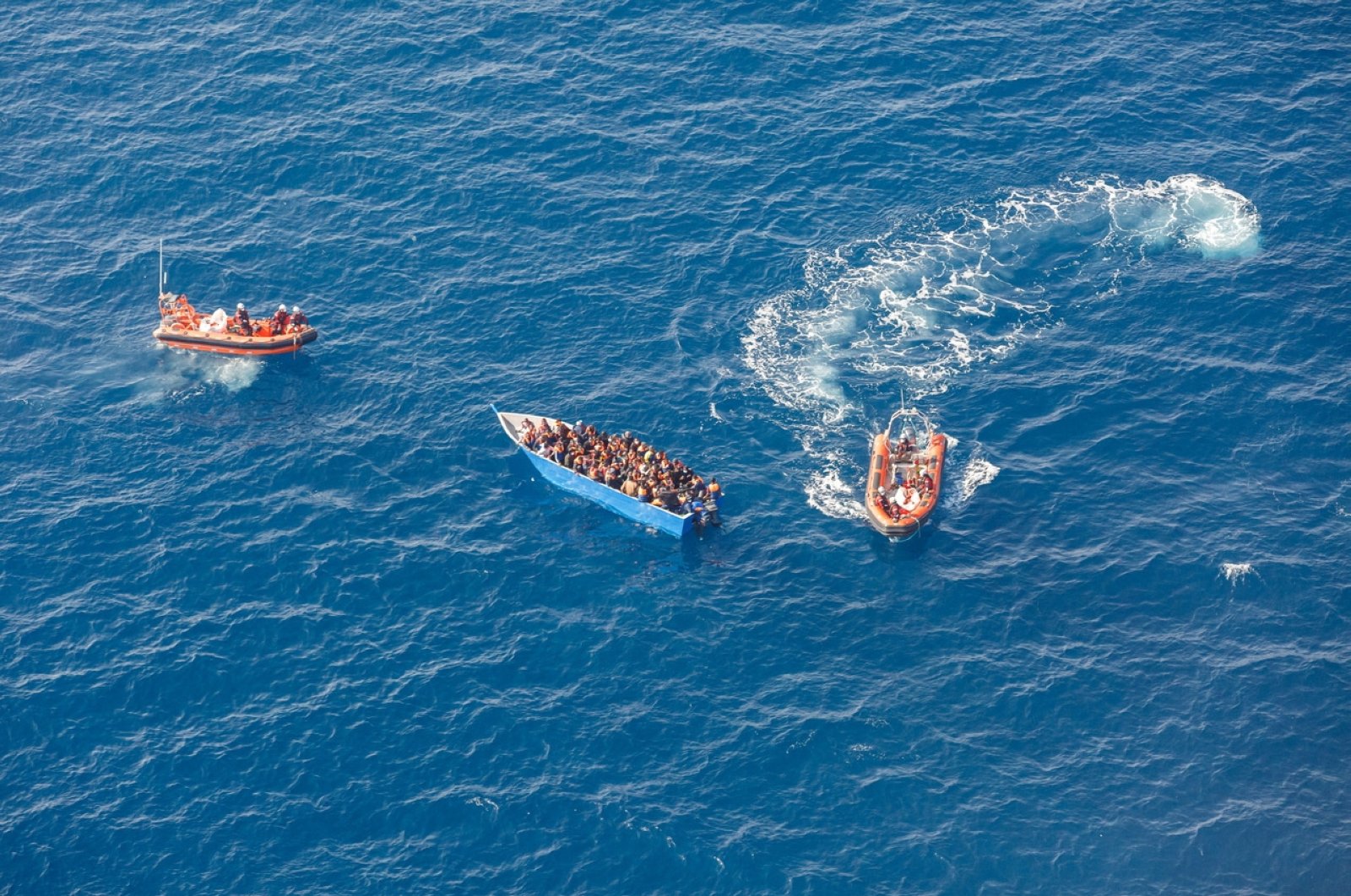 Smugglers throw 80 overboard en route to Yemen,
