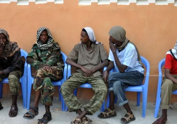 Somali authorities recruiting former Al-Shabaab fighters