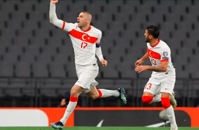 Turkiga Oo Cashar U Dhigay Caawa Netherlands &
