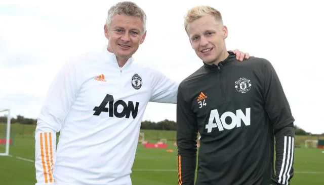 WARBIXIN: Shanta Xiddig Ee Man United Ka Tirsan Ee