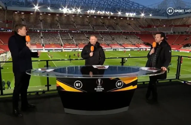 Waxaa magacaabay Paul Scholes iyo Owen Hargeaves