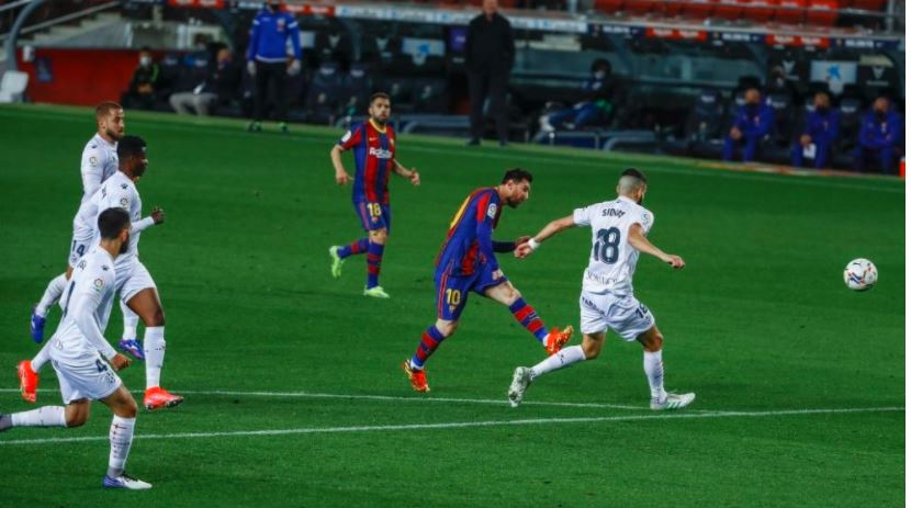Xasuuqii Barcelona: Mucjisada Messi