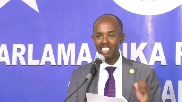 Xildhibaan Warfaa: “Waa awood sheegasho in Xildhibaanka