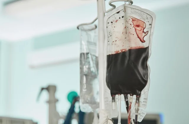blood donations are pouring in to help the wounded