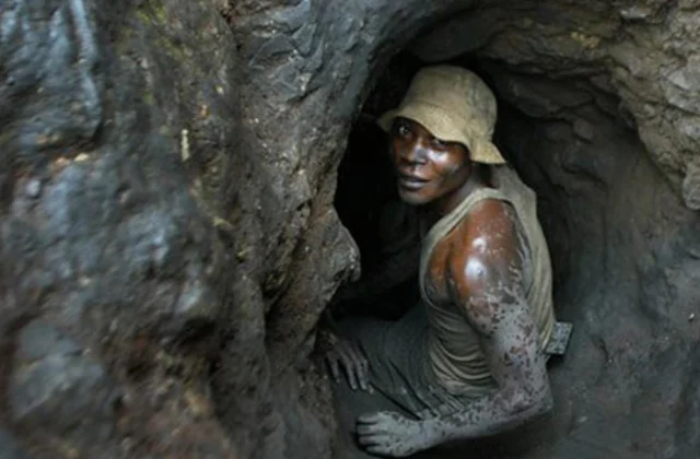 expelled by Brazzaville, mining corporations