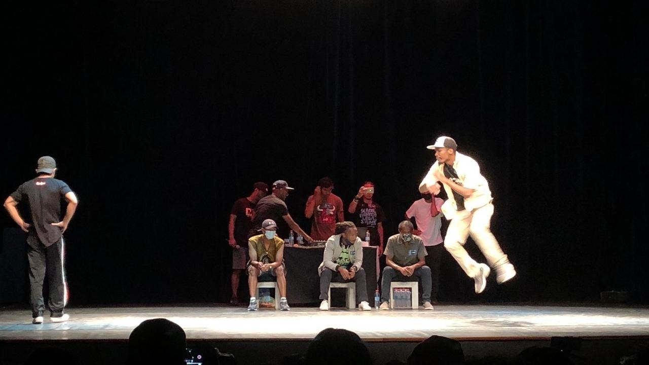 the big annual meeting with hip dancers