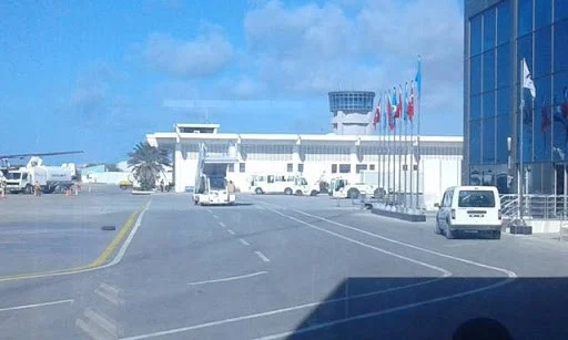 Saldhigga Garoonka Aadan Cadde oo la hoos geeyey Hoggaanka Booliiska