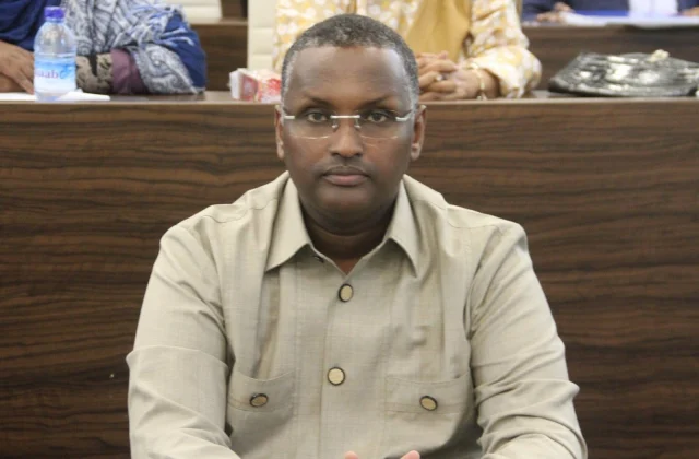 Mahad Salaad wuxuu sharxayaa sida loogu diiday shirkii Golaha