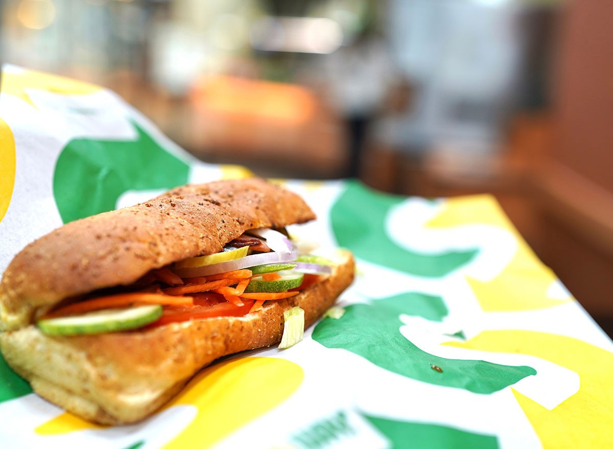 What Occurs to Your Physique When You Devour a Subway Footlong