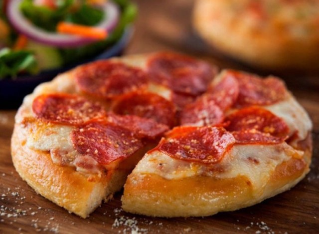 pepperoni mini pizza