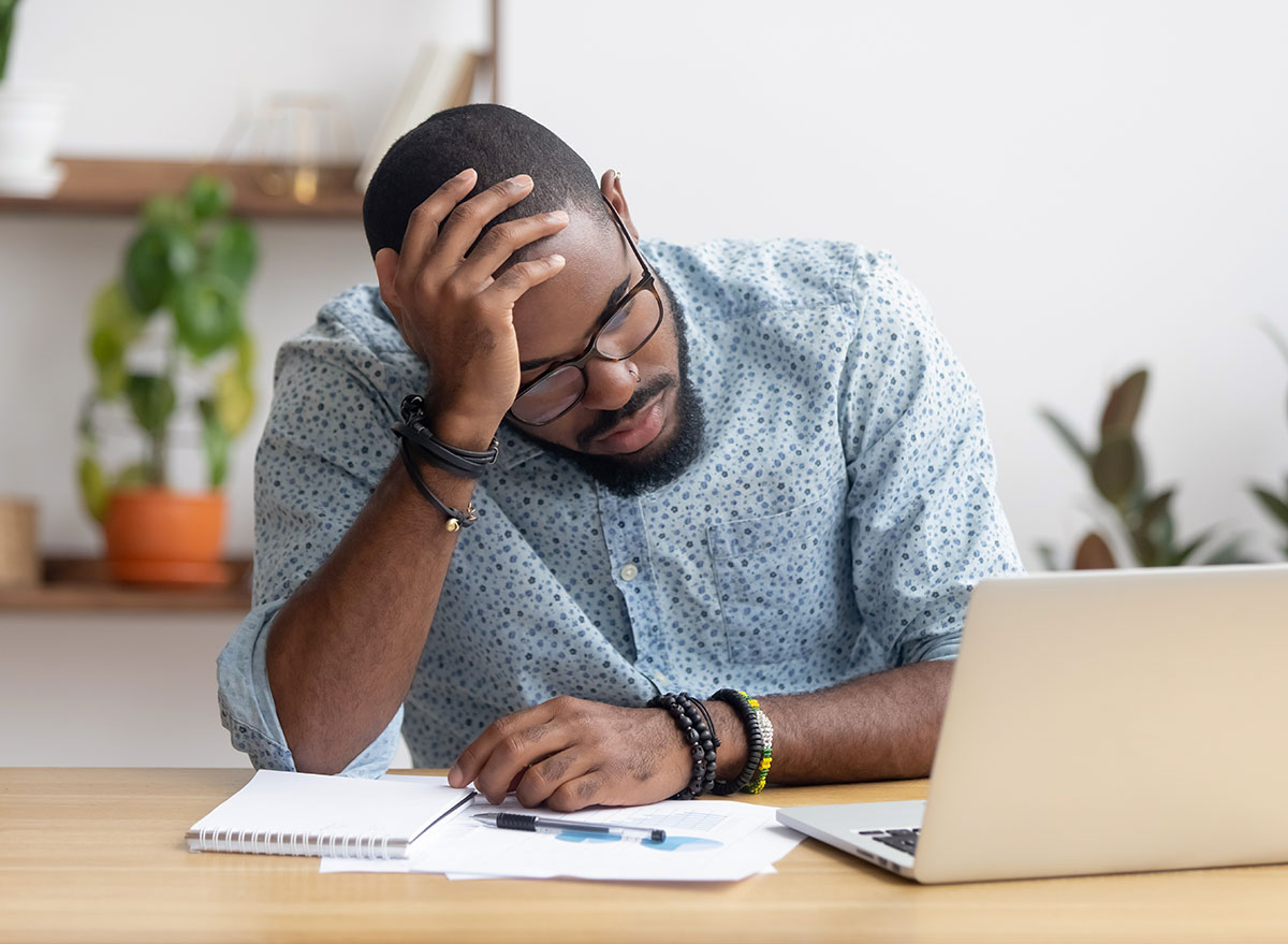 5 Best Drinks for Clearing Brain Fog, According to Experts