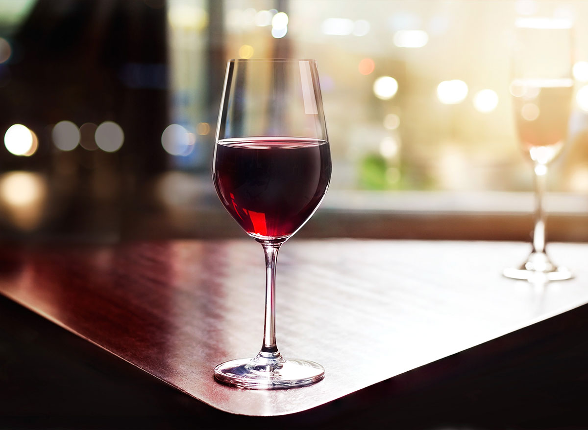 7 nighttime habits making you gain weight, says science 36 glass wine