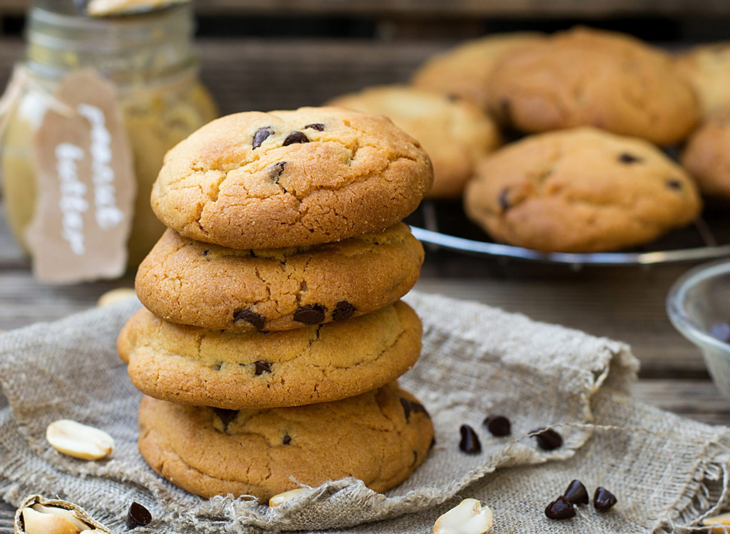 the 30 worst cookie mistakes you're making 138 peanut butter chocolate chip cookies
