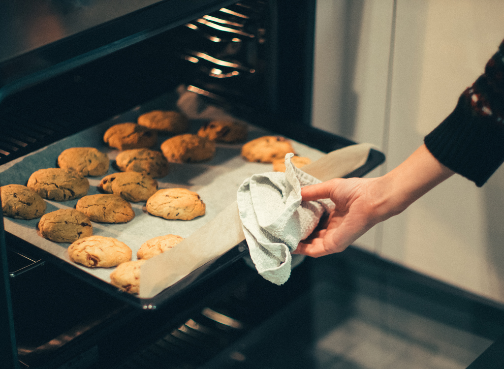 the 30 worst cookie mistakes you're making 158 baking cookies