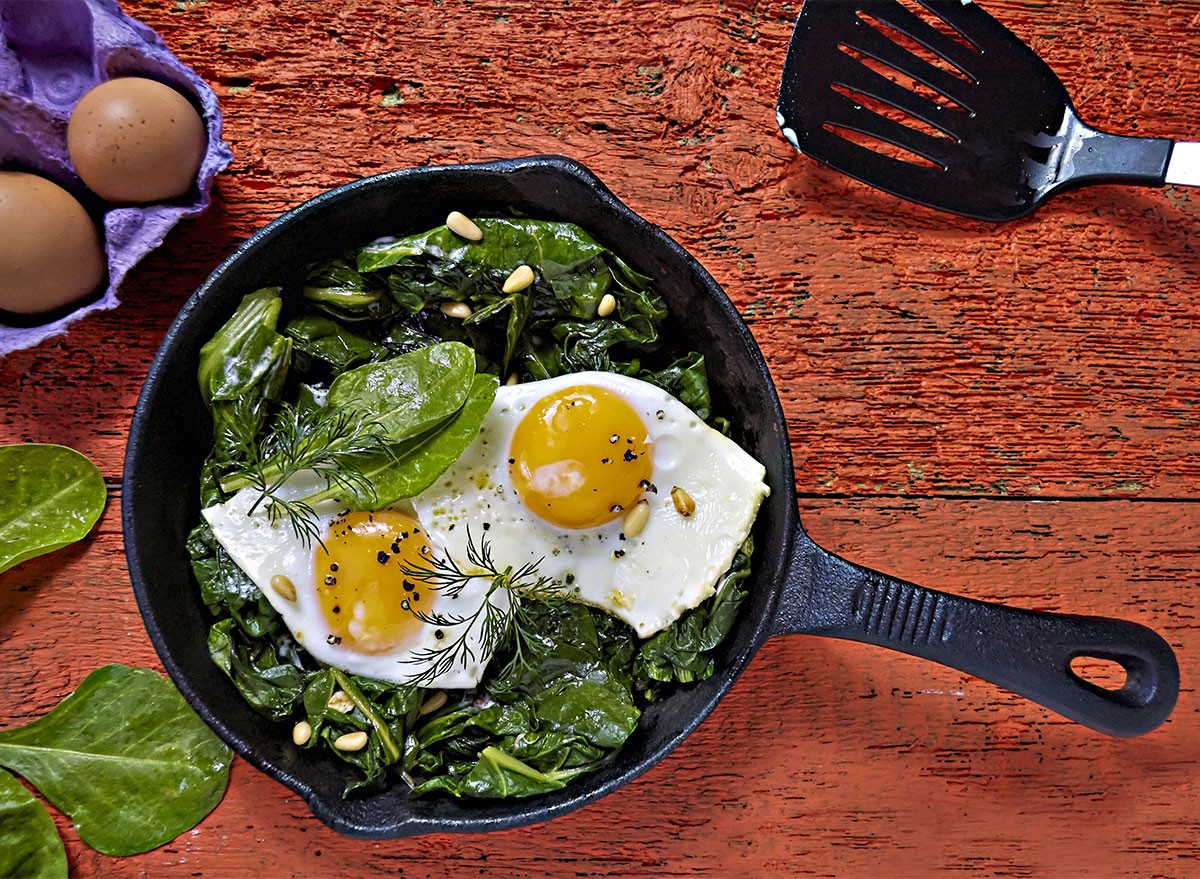 Why You Should Be Eating Eggs Right Now