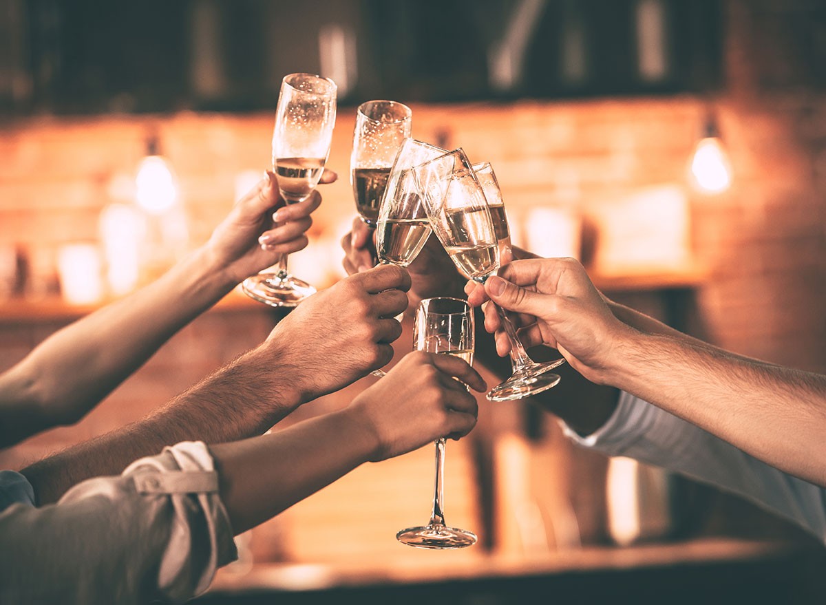 What Happens to Your Body When You Drink Champagne