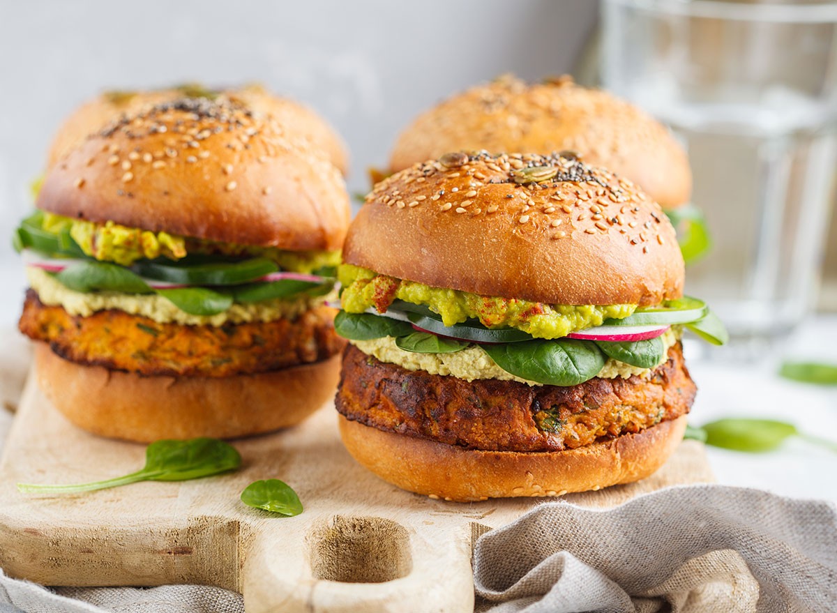 The One Ingredient Everyone's Adding to Their Burgers