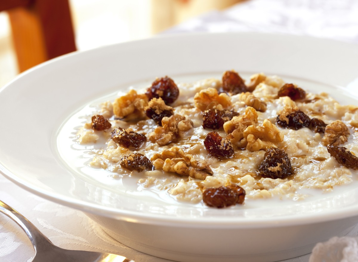 Secret Ingredients Lurking in Your Bowl of Oatmeal