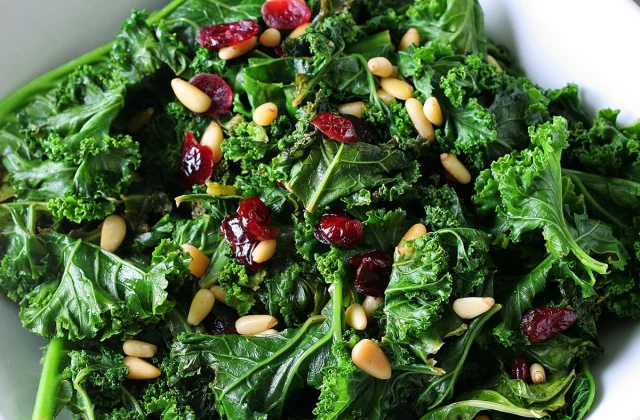What Happens to Your Body When You Eat Kale