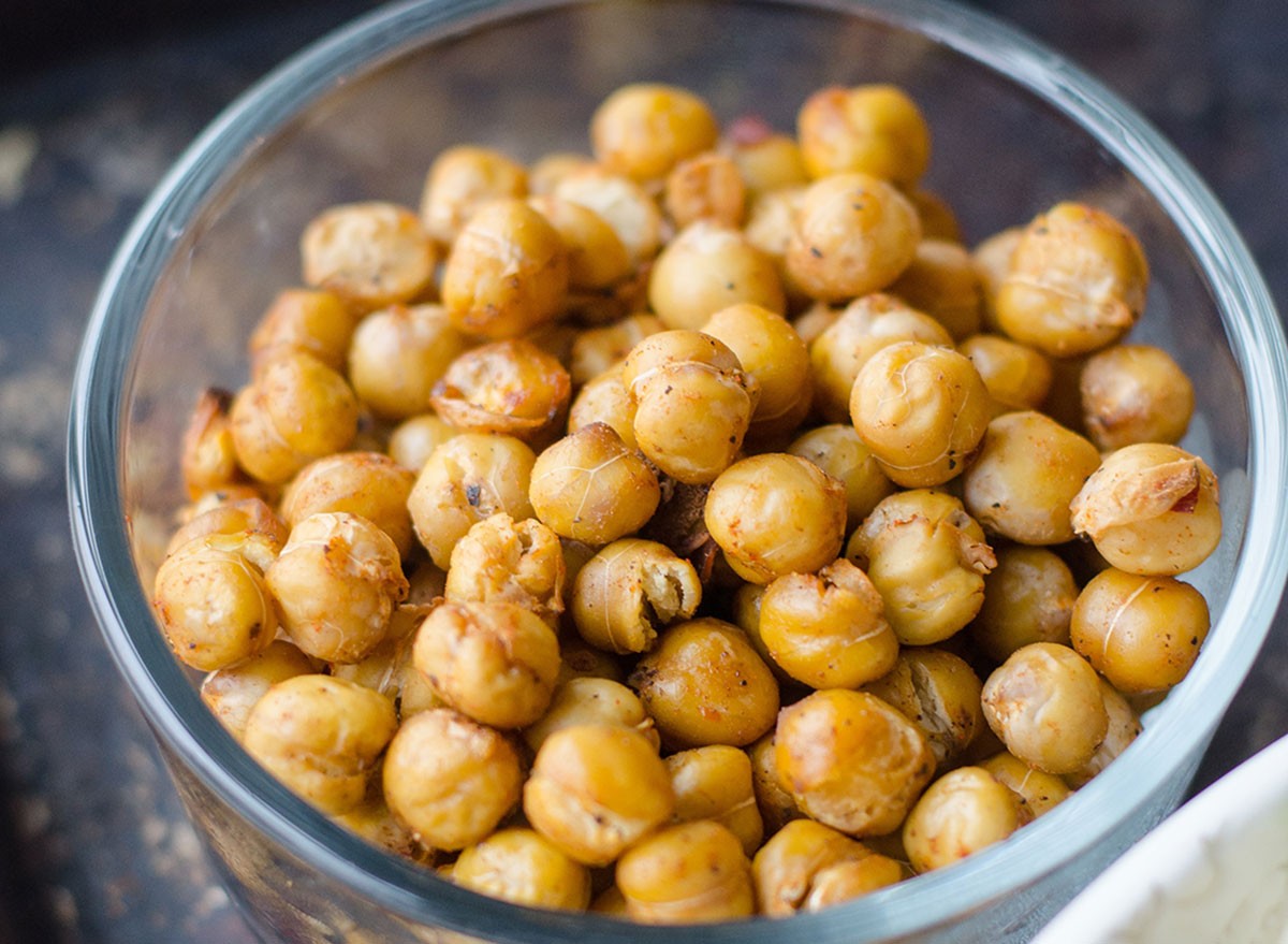 What Occurs to Your Physique When You Eat Canned Chickpeas