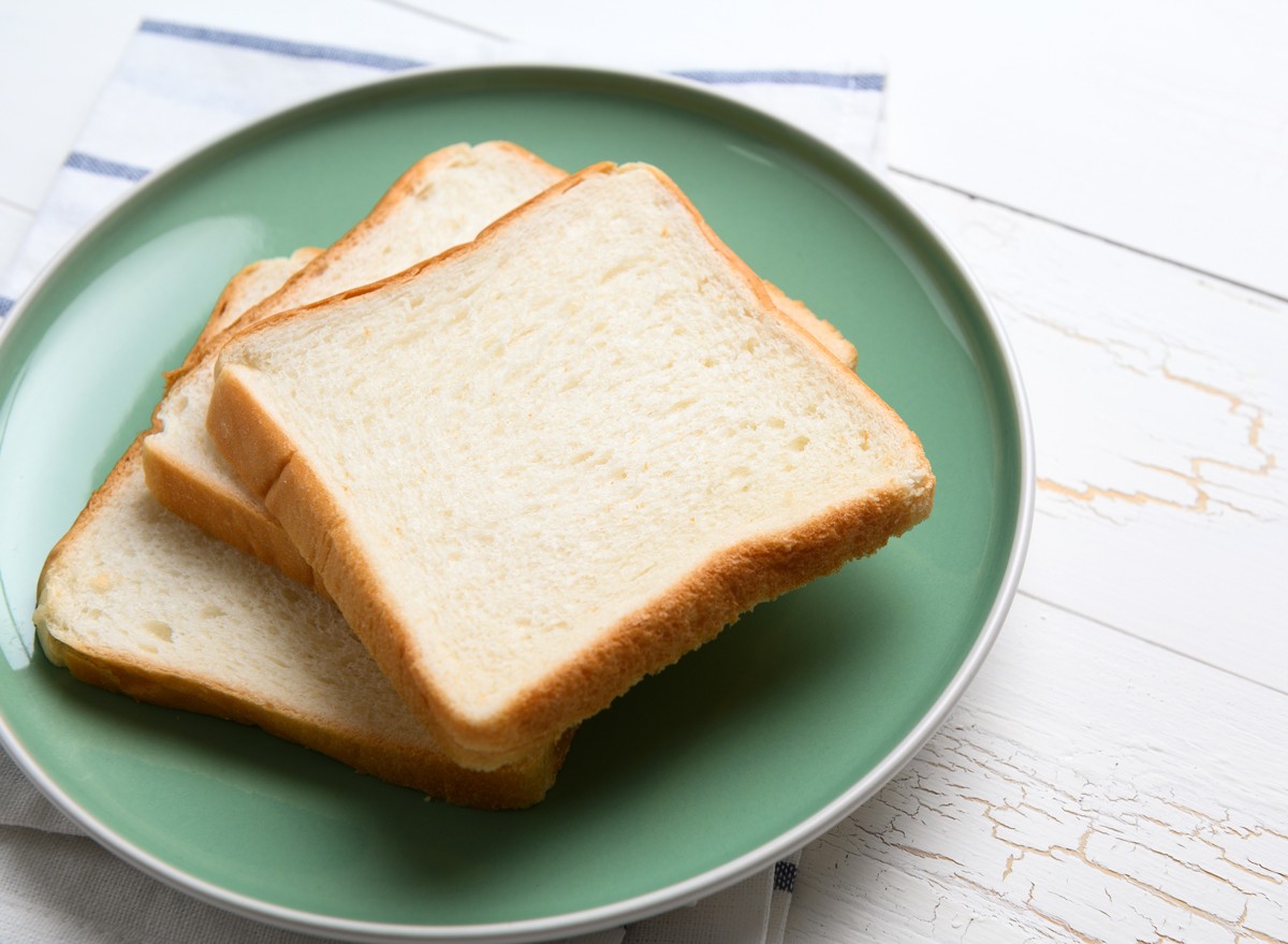 Stunning Methods Consuming White Bread Impacts Your Physique, Says