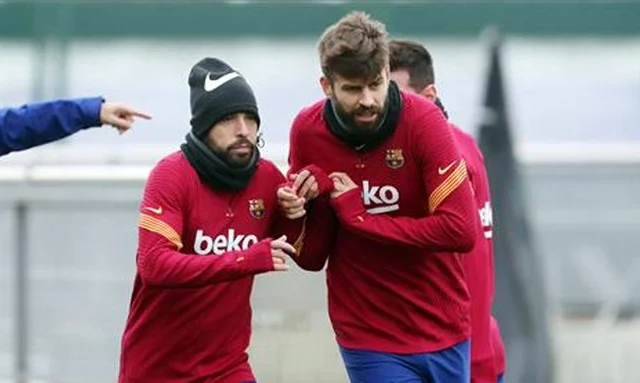 AKHRISO Sheekada Xiisaha Leh Ee Dhex Martay Pique & Alba Iyo Midka